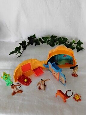 Vtg Disney's Pocahontas Playset By Mattel